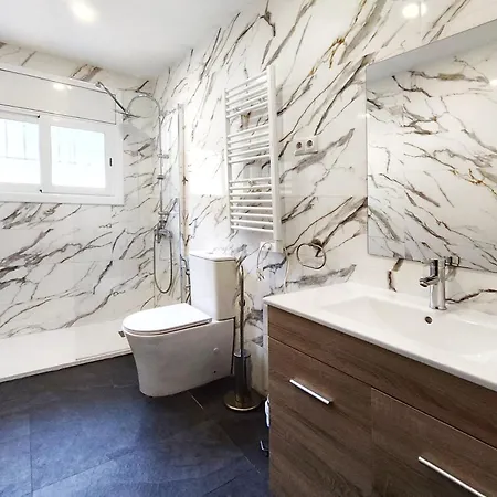 Casa Con Piscina Privada En *